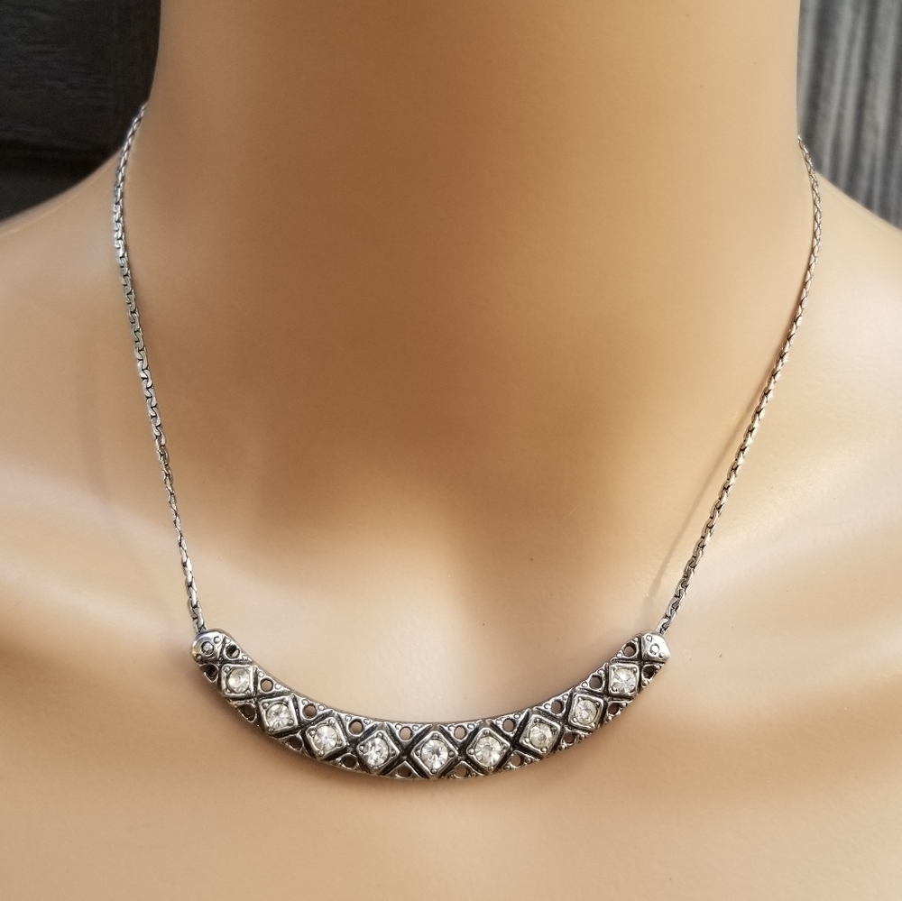 GOLDETTE VINTAGE 70s SILVERTONE BAR PENDANT WITH CRYSTALS CHAIN NECKLACE